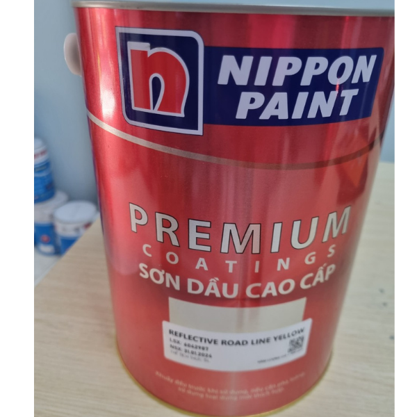 Sơn Phản Quang Nippon Màu Đen 5 Lít – Bền Màu, Phản Quang Tốt Cho Đường & Sàn